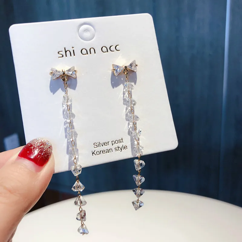 2019 Korean Fashionable Earrings With Beautiful Bow-knot Earrings, Long Crystal Earlines And Thin Female Personality Earrings
2019 Korean Fashionable Earrings With Beautiful Bow-knot Earrings, Long Crystal Earlines And Thin Female Personality Earrings