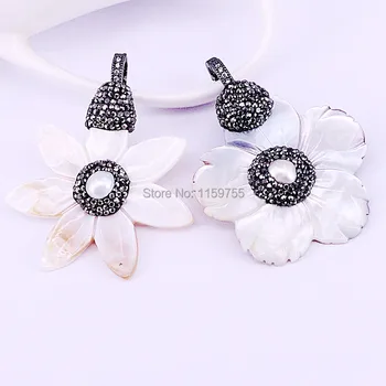 5Pcs Natural Shell Carved Flower Pendant Rhinestone Paved Mother Of Pearl Shell Pendants For Necklaces
5Pcs Natural Shell Carved Flower Pendant Rhinestone Paved Mother Of Pearl Shell Pendants For Necklaces