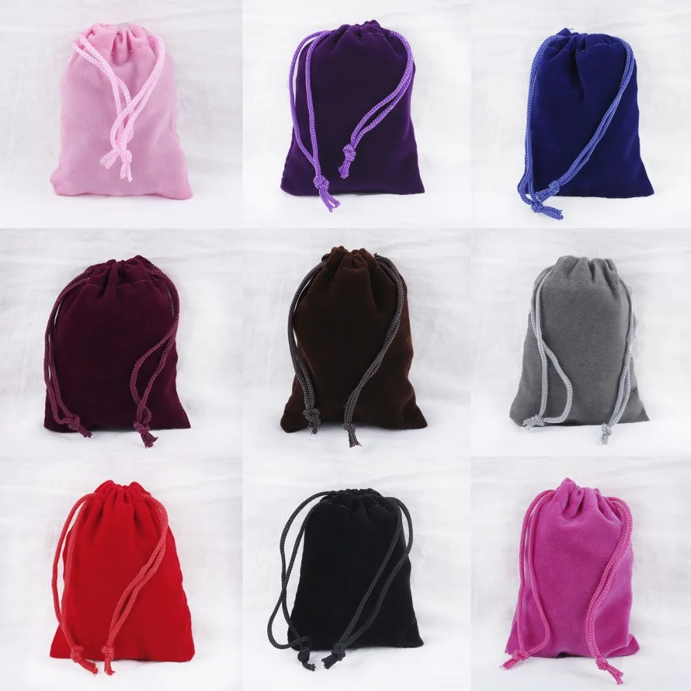 New 10pcs/lot 5x7cm 7x9cm 9x12cm 10x15cm Coloful Velvet Pouches Jewelry Packaging Display Drawstring Packing Gift Bags & Pouches
New 10pcs/lot 5x7cm 7x9cm 9x12cm 10x15cm Coloful Velvet Pouches Jewelry Packaging Display Drawstring Packing Gift Bags & Pouches