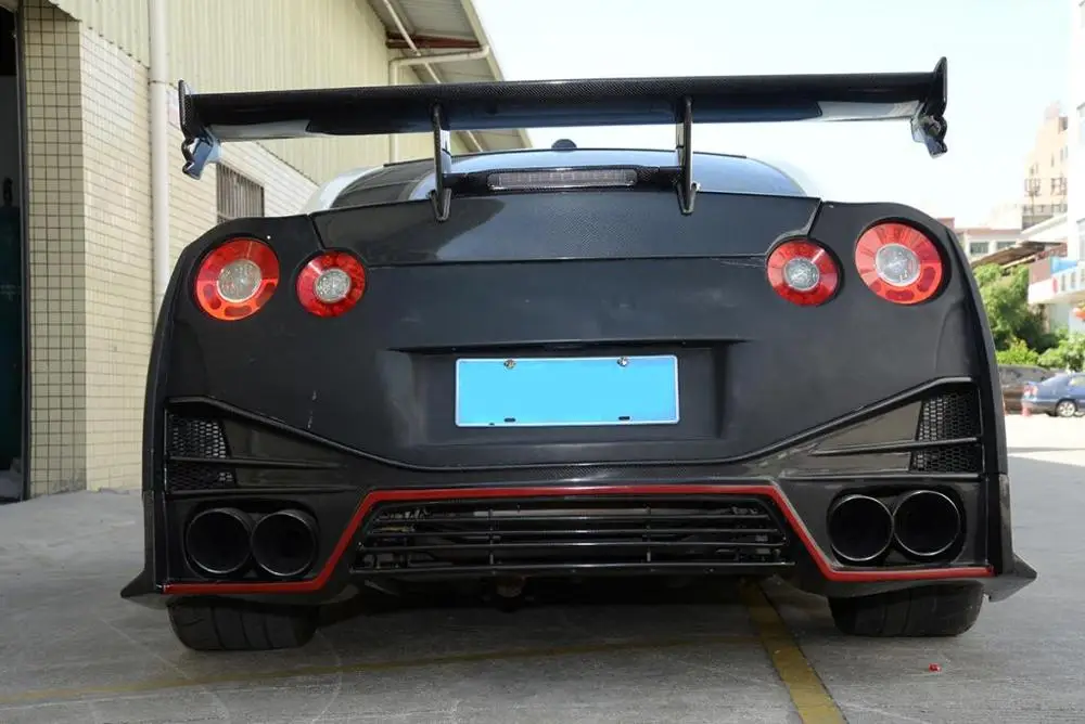 Nissan GTR задние фары