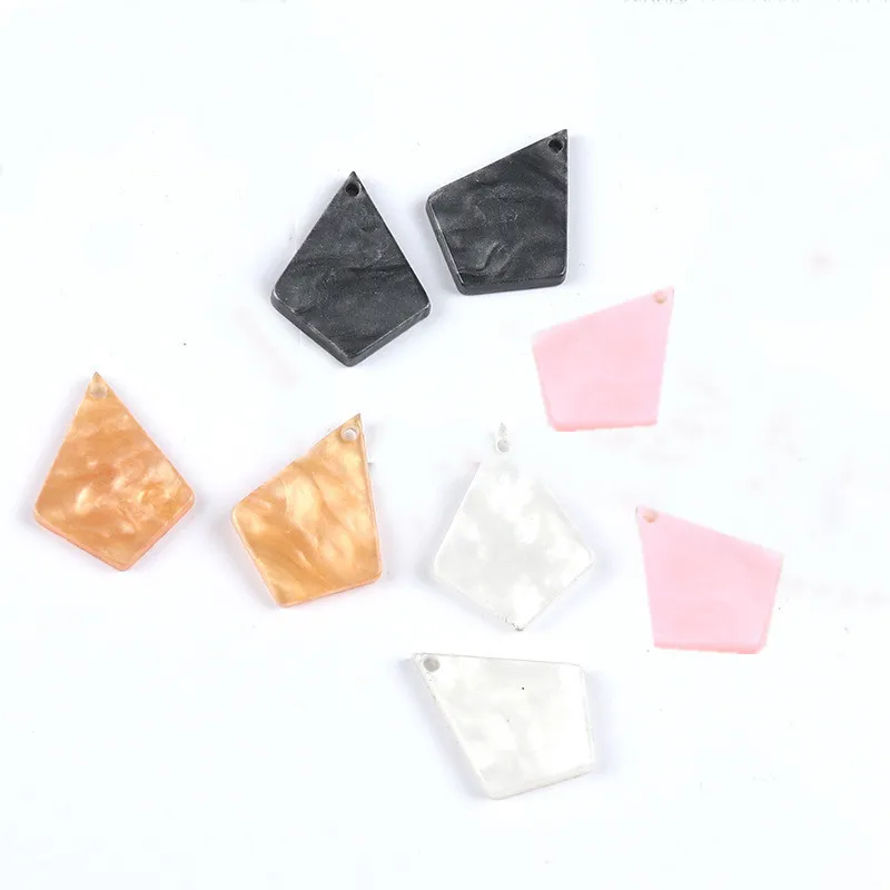 SEA MEW 20 PCS Earrings Accessories Acetic Acid Acrylic Rhombic Pendant Connectors 15.5mm*20mm Trendy Charms For Jewelry Making
SEA MEW 20 PCS Earrings Accessories Acetic Acid Acrylic Rhombic Pendant Connectors 15.5mm*20mm Trendy Charms For Jewelry Making