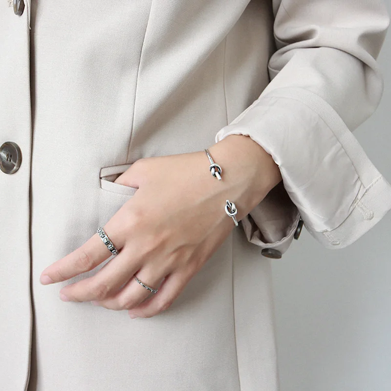 Hot Fashion Classic 925 Sterling Silver Knot Cuff Bangles Bracelet Bridesmaid Gift Jewelry For Women Pulseras
Hot Fashion Classic 925 Sterling Silver Knot Cuff Bangles Bracelet Bridesmaid Gift Jewelry For Women Pulseras