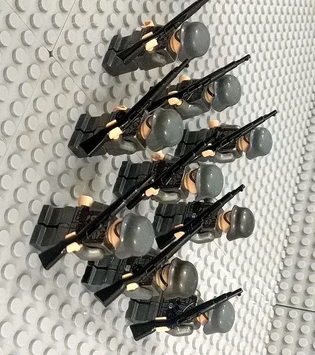 9PCS Soldiers Building Blocks Gun Military Weapons accessories City police playmobil SWAT mini figures Original Toys sets
9PCS Soldiers Building Blocks Gun Military Weapons accessories City police playmobil SWAT mini figures Original Toys sets