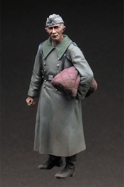 1/35 Resin Figure Model Kit German POW, 1944-45 080 Unassembled unpainted Top
1/35 Resin Figure Model Kit German POW, 1944-45 080 Unassembled unpainted Top