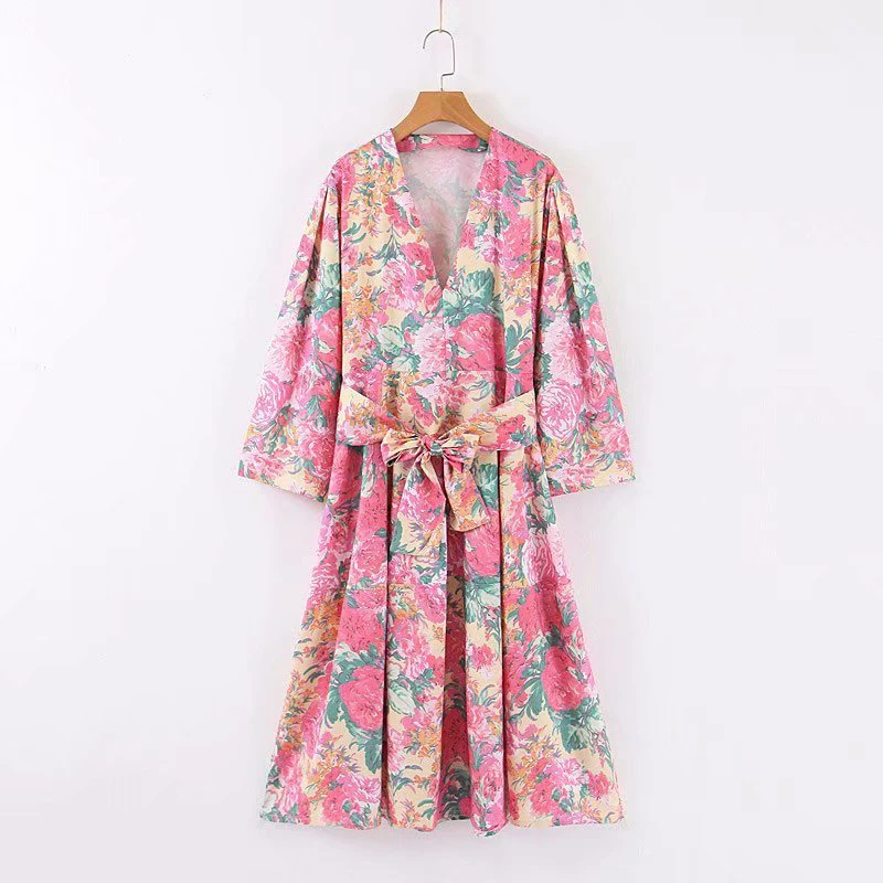RR Floral Printed V Neck Long Dresses Women Fashion Half Sleeve Dress Women Elegant Tie Blet Waist Dress Female Ladies GK02
RR Floral Printed V Neck Long Dresses Women Fashion Half Sleeve Dress Women Elegant Tie Blet Waist Dress Female Ladies GK02