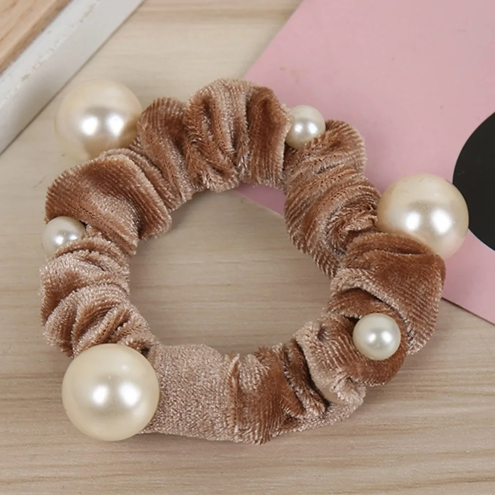 1pc Women's Velvet Elastic Hair Bands Simulated Pearls Hair Ring Tie Rope Scrunchies Ponytail Holder Rubber Band Hair Accessory
1pc Women's Velvet Elastic Hair Bands Simulated Pearls Hair Ring Tie Rope Scrunchies Ponytail Holder Rubber Band Hair Accessory