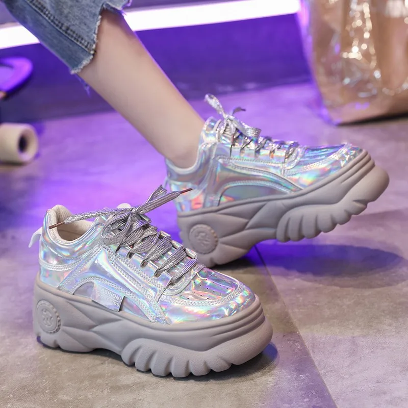Casual High Platform Sneakers Shoes Women Height Increasing Shoes 6CM Thick Sole Glitter Trainers Woman Red Beige Black White
Casual High Platform Sneakers Shoes Women Height Increasing Shoes 6CM Thick Sole Glitter Trainers Woman Red Beige Black White