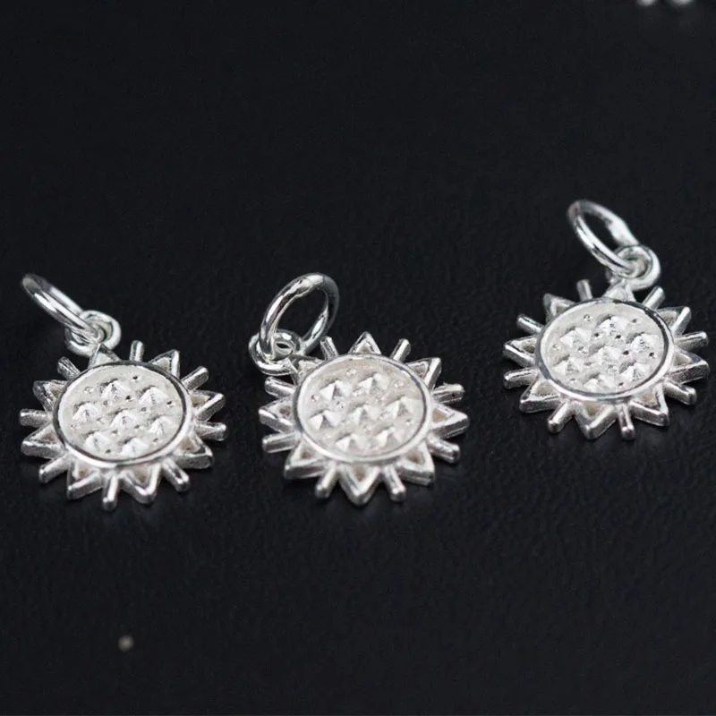 100% 925 Sterling Silver Pretty Sunflower Dangle Earring Charms 10mm Pendant Ornament Accessories DIY Bracelets Jewelry Making
100% 925 Sterling Silver Pretty Sunflower Dangle Earring Charms 10mm Pendant Ornament Accessories DIY Bracelets Jewelry Making