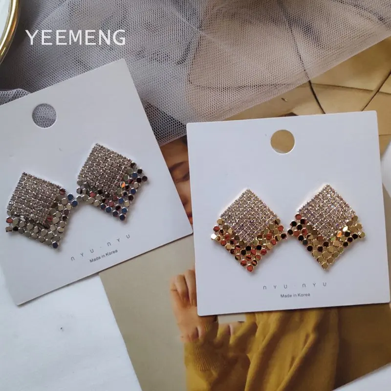 YEEMENG Korean Gold Silver Color Square Sequin Ear Nails Fashion City Style Simple Stud Earrings Temperament for Women
YEEMENG Korean Gold Silver Color Square Sequin Ear Nails Fashion City Style Simple Stud Earrings Temperament for Women