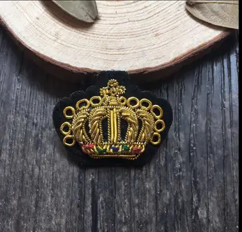 Color Gold Crown Emboridered Patches Fashion India Silk Wire Handmade Embroidered Badge Fabric Patch Fashion Clothing Decoration
Color Gold Crown Emboridered Patches Fashion India Silk Wire Handmade Embroidered Badge Fabric Patch Fashion Clothing Decoration