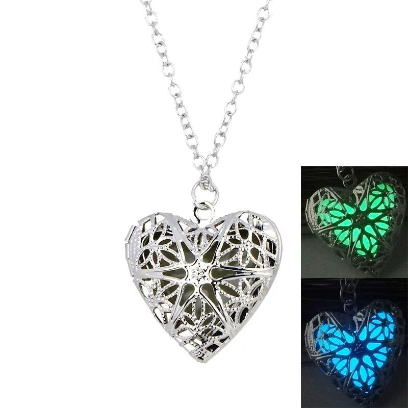 Women's Heart Luminous pendant Necklace Glow In The Dark Silver Plated locket Necklaces Christmas Valentine's Gift For women
Women's Heart Luminous pendant Necklace Glow In The Dark Silver Plated locket Necklaces Christmas Valentine's Gift For women