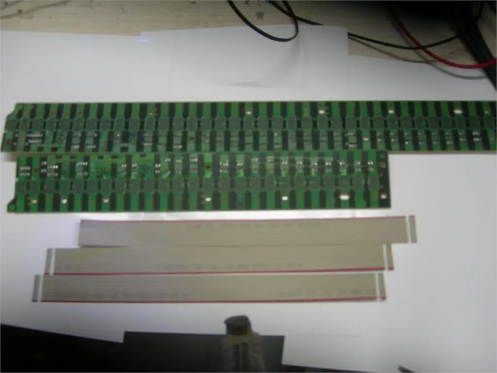 For 1PCS Yamaha Electronic Keyboard Keys Under The Conductive Rubber Circuit Board MK Board X2336 X2335 KB-290
For 1PCS Yamaha Electronic Keyboard Keys Under The Conductive Rubber Circuit Board MK Board X2336 X2335 KB-290
