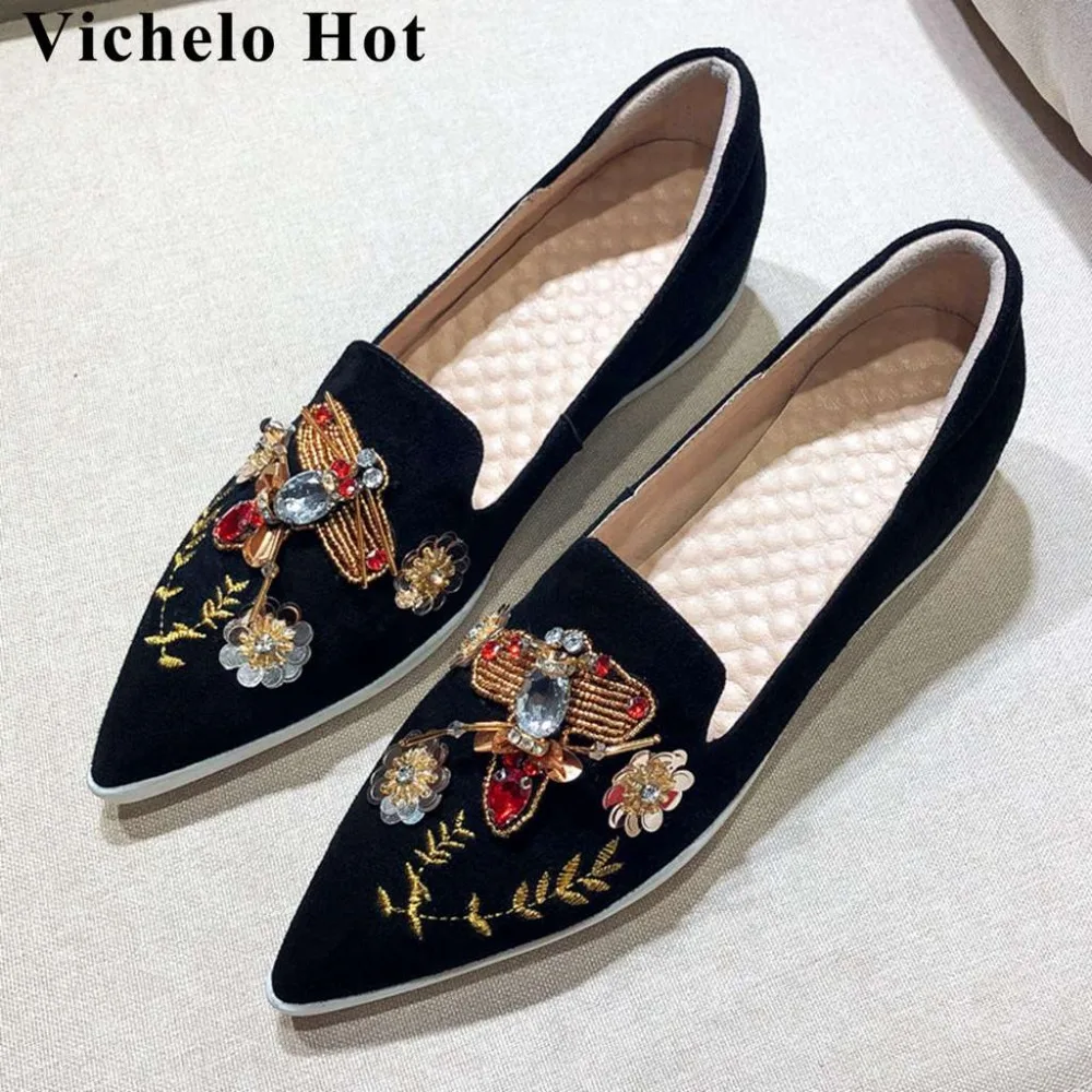 Vichelo Hot superstar Ethbic style handicraft decoration kid suede med heels slip on loafers elegant runway vulcanized shoes L11
Vichelo Hot superstar Ethbic style handicraft decoration kid suede med heels slip on loafers elegant runway vulcanized shoes L11