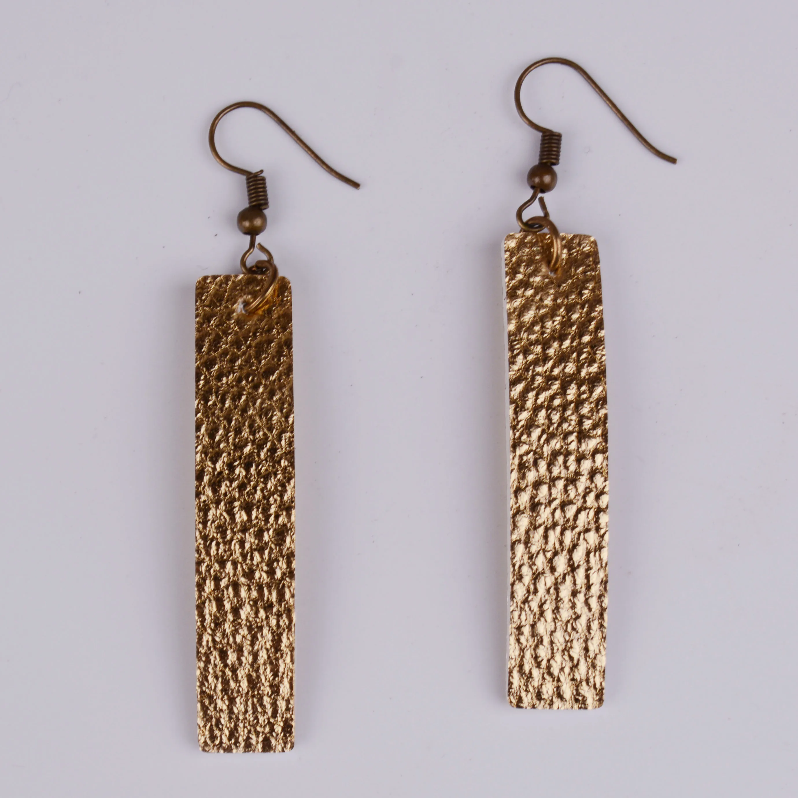 New Teardrop PU Leather Earrings Antique Looking Various MultiColors Long Pendants Leather Bohemia Dangle Drop Earrings JE0603
New Teardrop PU Leather Earrings Antique Looking Various MultiColors Long Pendants Leather Bohemia Dangle Drop Earrings JE0603