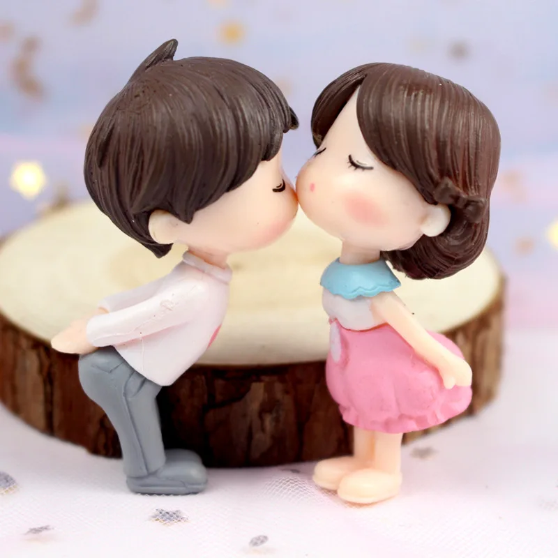 1 Pair Sweety Lovers Couple DIY Craft Toy Micro Landscape World Funny Toys Bonsai Garden Small Ornament Marry Wedding Decoration
1 Pair Sweety Lovers Couple DIY Craft Toy Micro Landscape World Funny Toys Bonsai Garden Small Ornament Marry Wedding Decoration