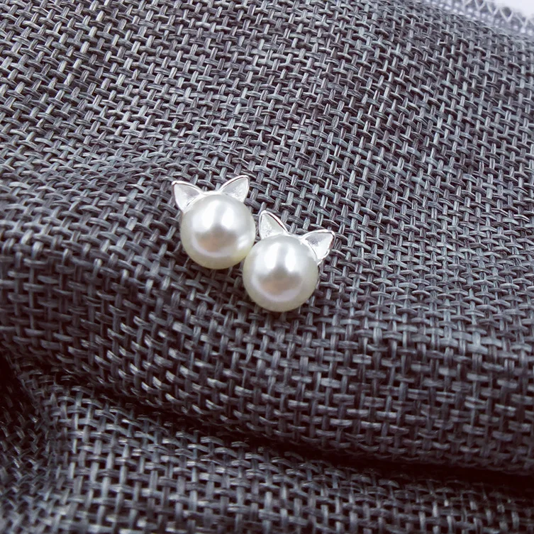 QCOOLJLY Fashion Simulated Round Pearl Earring Stud Silver Tone Stainless Steel Cat Ear Earring Fashion Wedding Pearl Jewelry
QCOOLJLY Fashion Simulated Round Pearl Earring Stud Silver Tone Stainless Steel Cat Ear Earring Fashion Wedding Pearl Jewelry