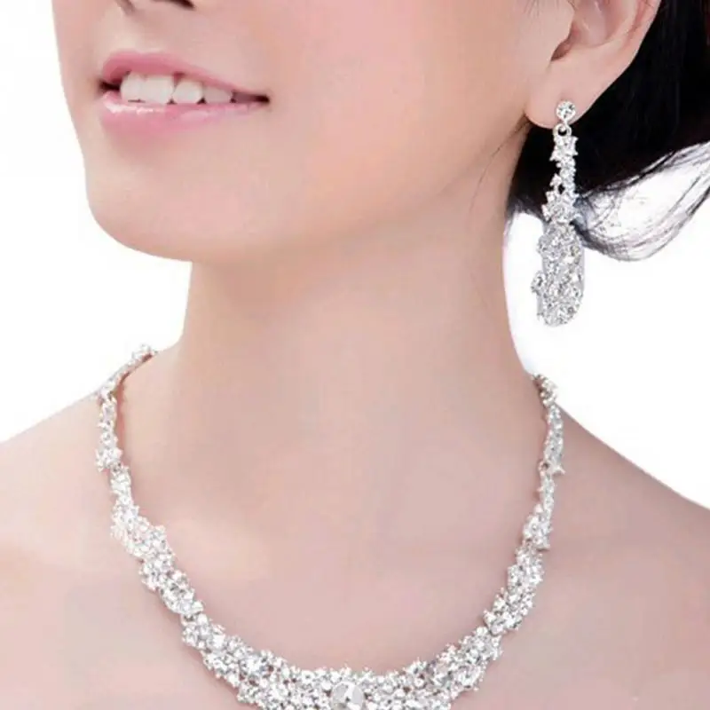 Elegant Bridal Jewelry Sets Women Wedding Jewelry Rhinestone Crystal Silver Color Necklaces Earrings Sets 2018
Elegant Bridal Jewelry Sets Women Wedding Jewelry Rhinestone Crystal Silver Color Necklaces Earrings Sets 2018