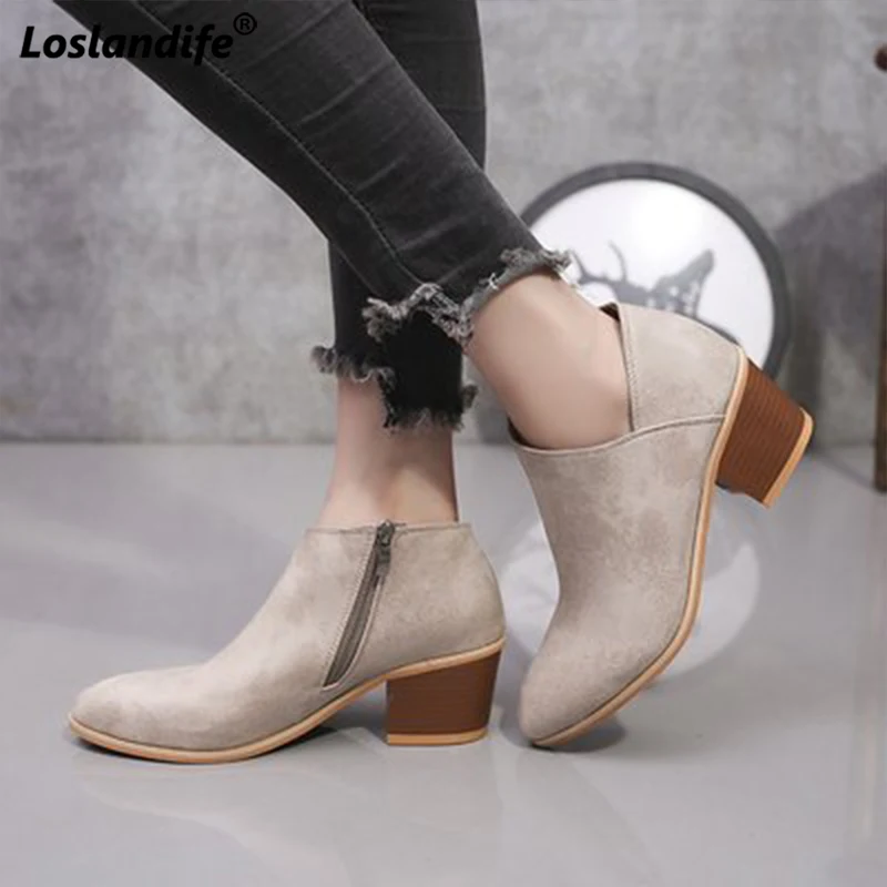 Booties woman 2018 autumn fashion large size women's winter boots female shoes 34-43 Europe thick high heels ankle Martin boots
Booties woman 2018 autumn fashion large size women's winter boots female shoes 34-43 Europe thick high heels ankle Martin boots