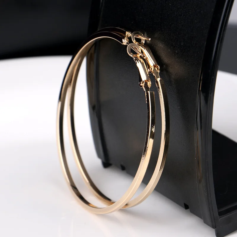 Fashion Golden And Silvery Grind Sand Round Circle Hoop Fine Earring For women Lady's Fashion Jewerly Big Earrings Brinco -032
Fashion Golden And Silvery Grind Sand Round Circle Hoop Fine Earring For women Lady's Fashion Jewerly Big Earrings Brinco -032