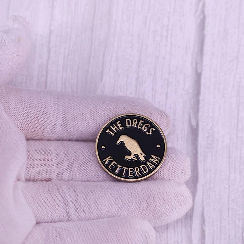 Six of Crows Pin No Mourners No Funerals, Kaz Brekker, Inej Ghafa, Ketterdam, Crooked Kingdom, The Dregs, Grishaverse, Leigh Bar
Six of Crows Pin No Mourners No Funerals, Kaz Brekker, Inej Ghafa, Ketterdam, Crooked Kingdom, The Dregs, Grishaverse, Leigh Bar