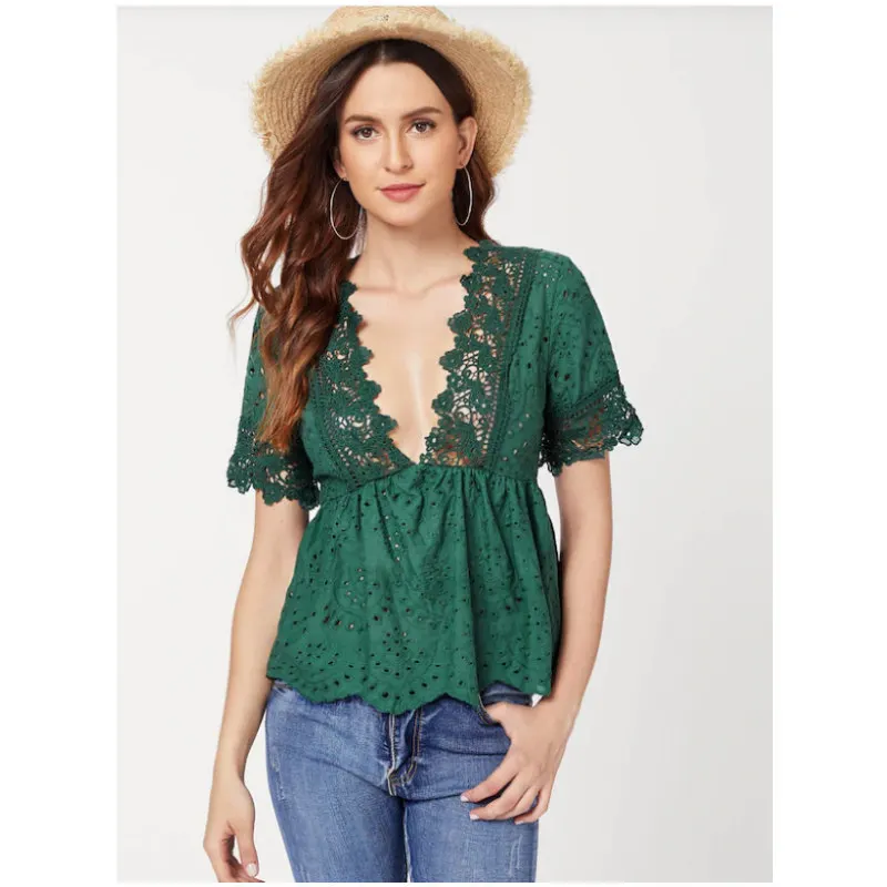 New Fast-selling Full-blown Lace Shirts in Europe and America in 2019 Summer Lace Stitching Top Women
New Fast-selling Full-blown Lace Shirts in Europe and America in 2019 Summer Lace Stitching Top Women