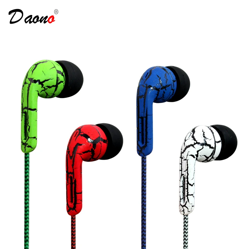Hot! 3.5mm In-ear Earphone Standard Noise Isolating Reflective Fiber Cloth Line Stereo Colorful Earphones for All Mobile Phone 
Hot! 3.5mm In-ear Earphone Standard Noise Isolating Reflective Fiber Cloth Line Stereo Colorful Earphones for All Mobile Phone