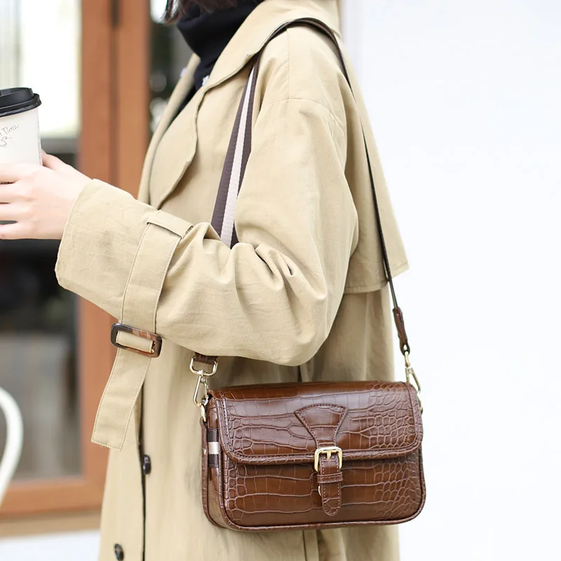 Fashion Shoulder Bag Leather Handbag Small Flap Women Messenger Bags High Quality PU Crossbody Bags Ladies Purse
Fashion Shoulder Bag Leather Handbag Small Flap Women Messenger Bags High Quality PU Crossbody Bags Ladies Purse