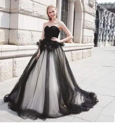 Robe De Mariage Elegant Gothic White and Black Wedding Dresses 2019 Appliqued sweetheart Bridal Gowns Tulle Custom Made
Robe De Mariage Elegant Gothic White and Black Wedding Dresses 2019 Appliqued sweetheart Bridal Gowns Tulle Custom Made