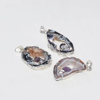 2019 Silver Plated Natural geode druzy necklaces pendant with amethysts polish grey black raw druzy quartz slice point pendant
2019 Silver Plated Natural geode druzy necklaces pendant with amethysts polish grey black raw druzy quartz slice point pendant
