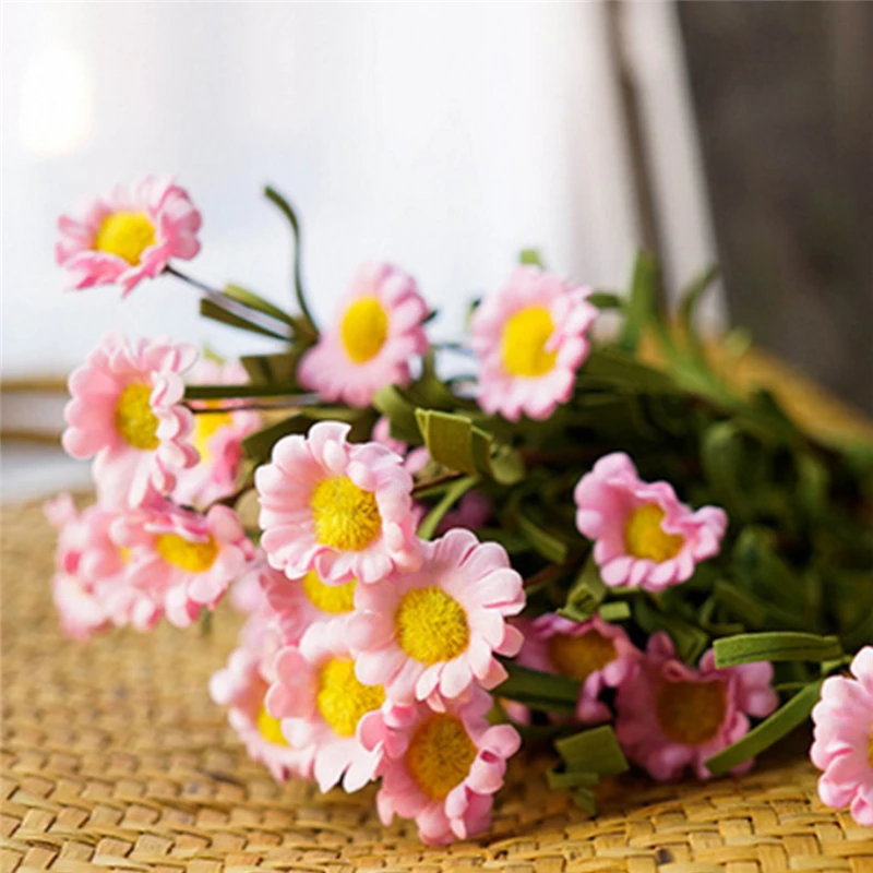 8 Heads/Bouquet Artificial Daisy Flowers PE Form Fake Flowers for Wedding Holding Flowers DIY Home Garden Decoration
8 Heads/Bouquet Artificial Daisy Flowers PE Form Fake Flowers for Wedding Holding Flowers DIY Home Garden Decoration