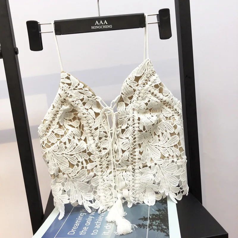2019 Summer Women Sexy Bohemian Holiday Wind Openwork Lace Cross Strap V-neck Sling Top Lace Vest A307
2019 Summer Women Sexy Bohemian Holiday Wind Openwork Lace Cross Strap V-neck Sling Top Lace Vest A307