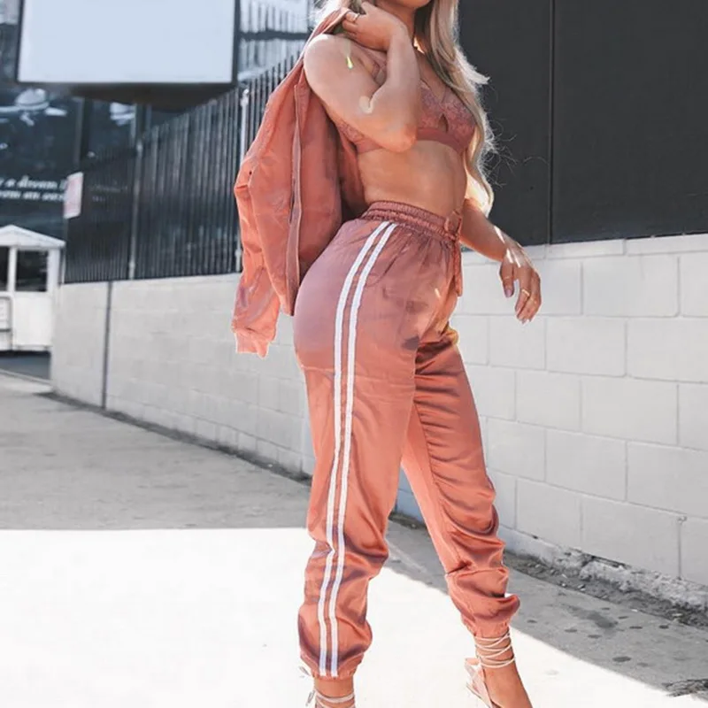 Vertvie Women's Solid Color Sports Suit Striped Cropped Zipper Clothing Running Sets High Waist Long Sleeve Fitness Suits 2019
Vertvie Women's Solid Color Sports Suit Striped Cropped Zipper Clothing Running Sets High Waist Long Sleeve Fitness Suits 2019