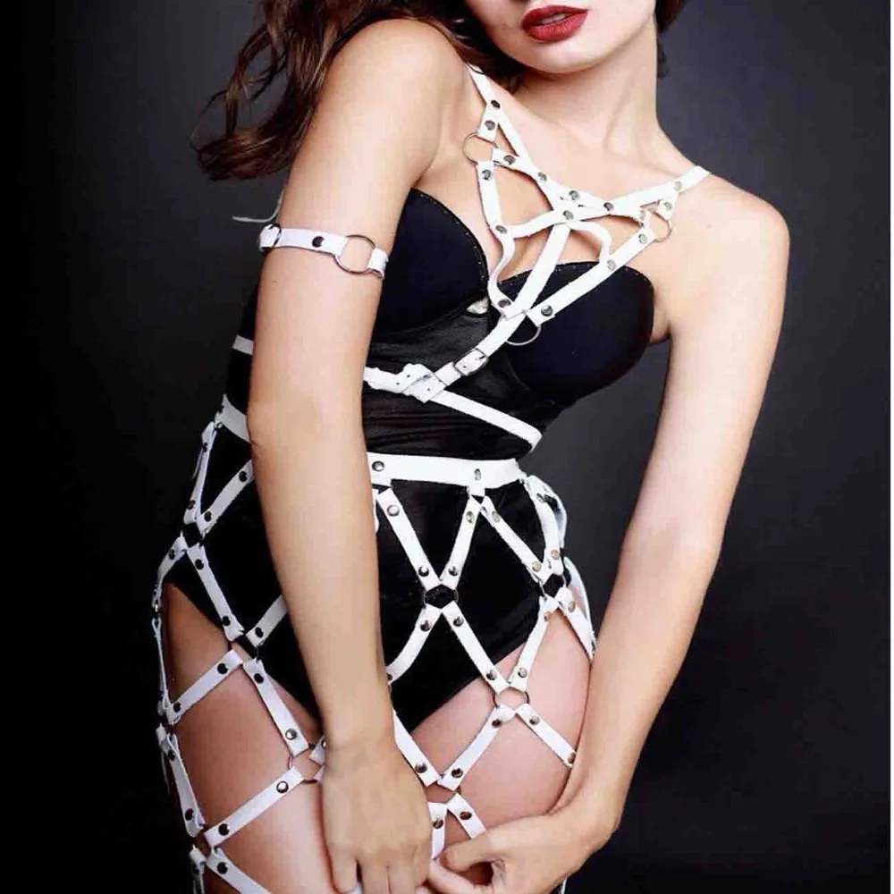 Gothic punk skirts women new designer leather harness Sculpting Body Waist Belt 100% handmade harness
Gothic punk skirts women new designer leather harness Sculpting Body Waist Belt 100% handmade harness