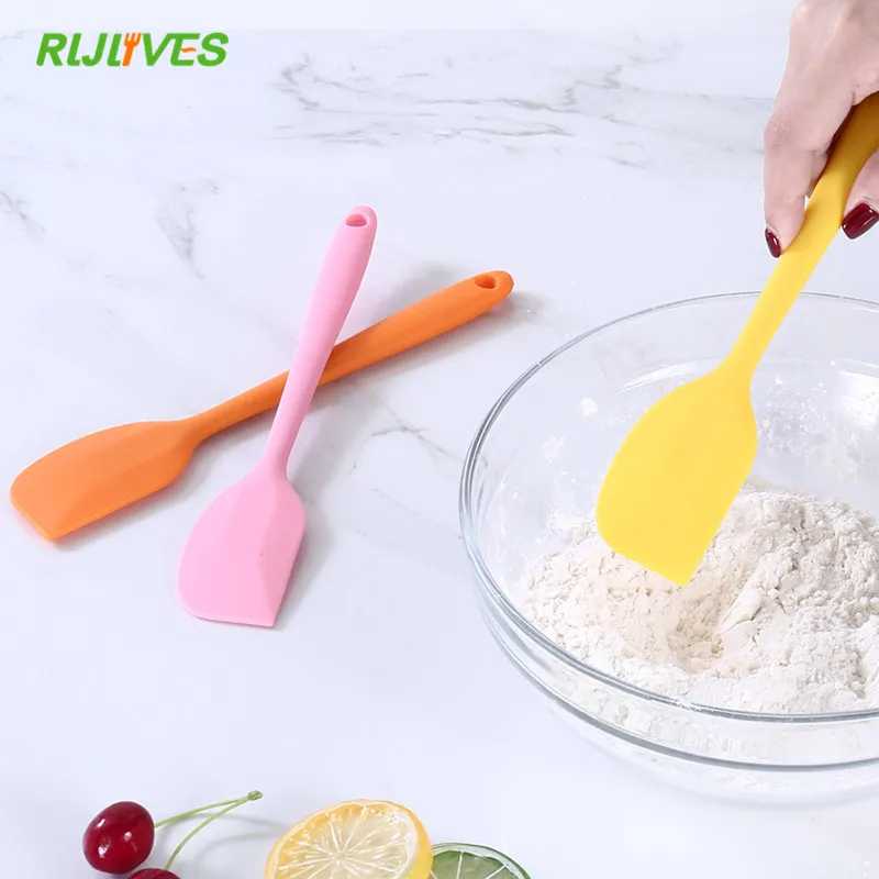 Kitchen Silicone Cream Butter Cake Spatula Mixing Batter Scraper Brush Butter Mixer Cake Brushes Baking Tool Kitchenware
Kitchen Silicone Cream Butter Cake Spatula Mixing Batter Scraper Brush Butter Mixer Cake Brushes Baking Tool Kitchenware