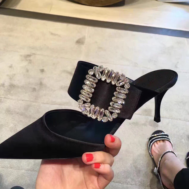 Luxury Rhinestones Buckle Stilettos Slides Pointy High Heels Slippers Women Sandalias Mujer Slingback Pumps Summer Mules Shoes
Luxury Rhinestones Buckle Stilettos Slides Pointy High Heels Slippers Women Sandalias Mujer Slingback Pumps Summer Mules Shoes