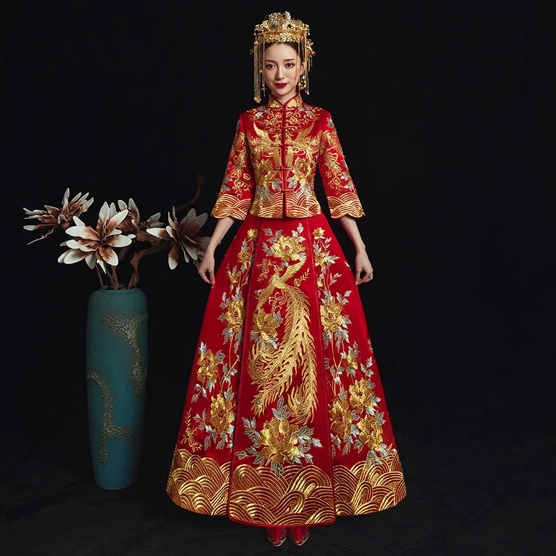 Vintage Phoenix Cheongsam Vestidos Chinese Ancient Women Traditional Qipao Noble Female Wedding Dress Elegant Evening Gowns
Vintage Phoenix Cheongsam Vestidos Chinese Ancient Women Traditional Qipao Noble Female Wedding Dress Elegant Evening Gowns
