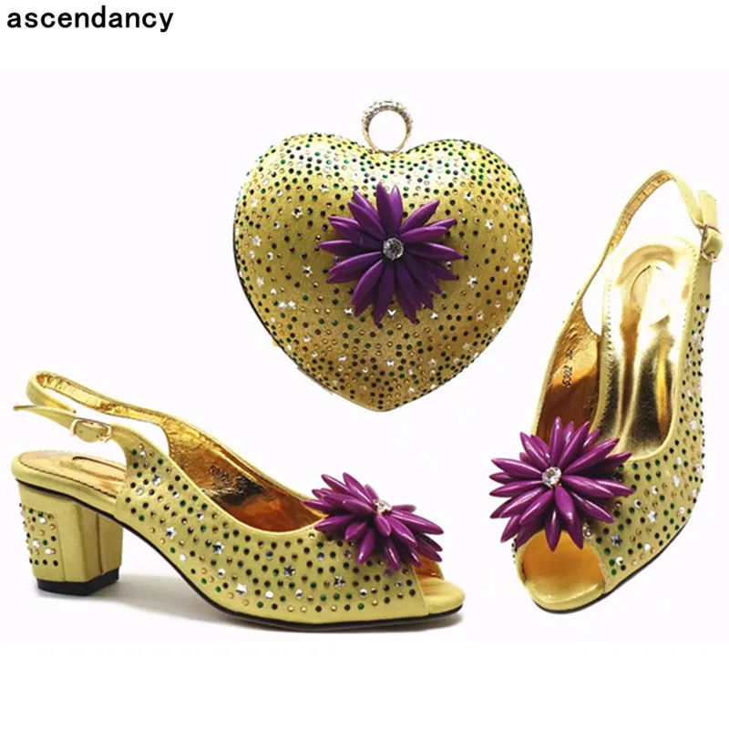Latest African Shoe and Bags with Rhinestone Women Italian Designer Shoes Women Luxury 2019 Shoes and Bags To Match for Wedding
Latest African Shoe and Bags with Rhinestone Women Italian Designer Shoes Women Luxury 2019 Shoes and Bags To Match for Wedding