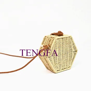 Candy-colored hexagonal hand-woven straw-wrapped package Xiaofang package Qingxin tourist holiday package oblique wrapped 
Candy-colored hexagonal hand-woven straw-wrapped package Xiaofang package Qingxin tourist holiday package oblique wrapped