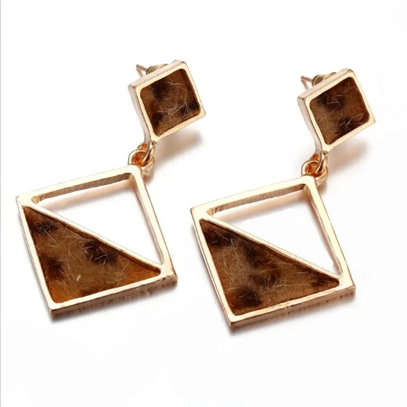 2019 Fashion Leopard Earrings Geometric Square Drop Brown Earrings for Women Girl Dangle Earring Pendant Jewelry
2019 Fashion Leopard Earrings Geometric Square Drop Brown Earrings for Women Girl Dangle Earring Pendant Jewelry