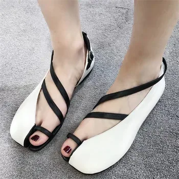 Tabi Spilt Toe Sandals Shoes Women Leather Zapatos De Mujer Cross-Tied Buckle Strap Slipper Sandalias 2019 Flats Chaussure Femme
Tabi Spilt Toe Sandals Shoes Women Leather Zapatos De Mujer Cross-Tied Buckle Strap Slipper Sandalias 2019 Flats Chaussure Femme