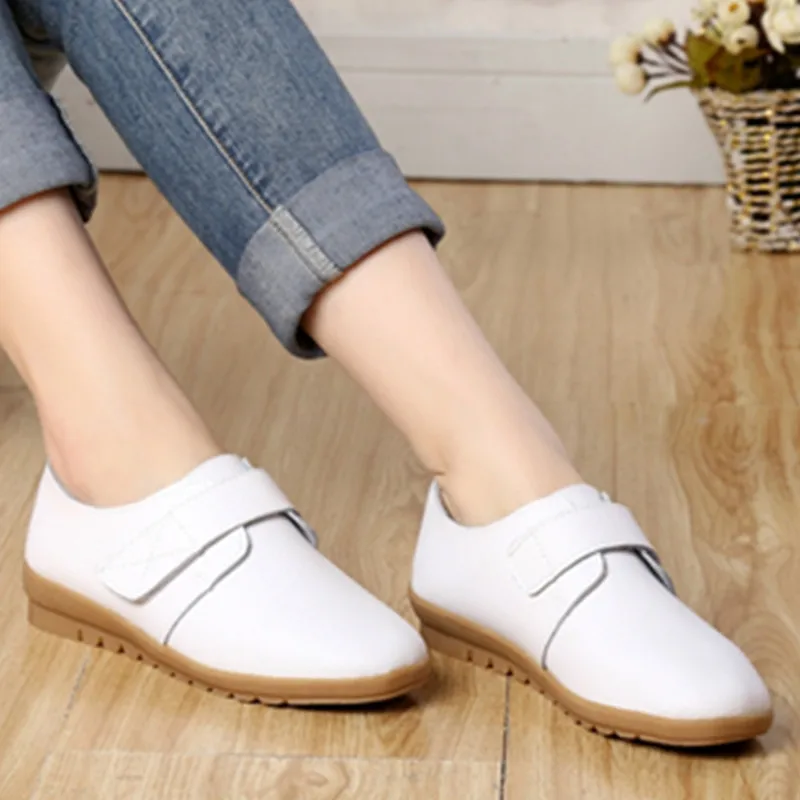 ZZPOHE Spring new Female singles shoes Soft bottom skid comfortable flat shoes mother Plus Size white nurse shoes Women's shoes
ZZPOHE Spring new Female singles shoes Soft bottom skid comfortable flat shoes mother Plus Size white nurse shoes Women's shoes