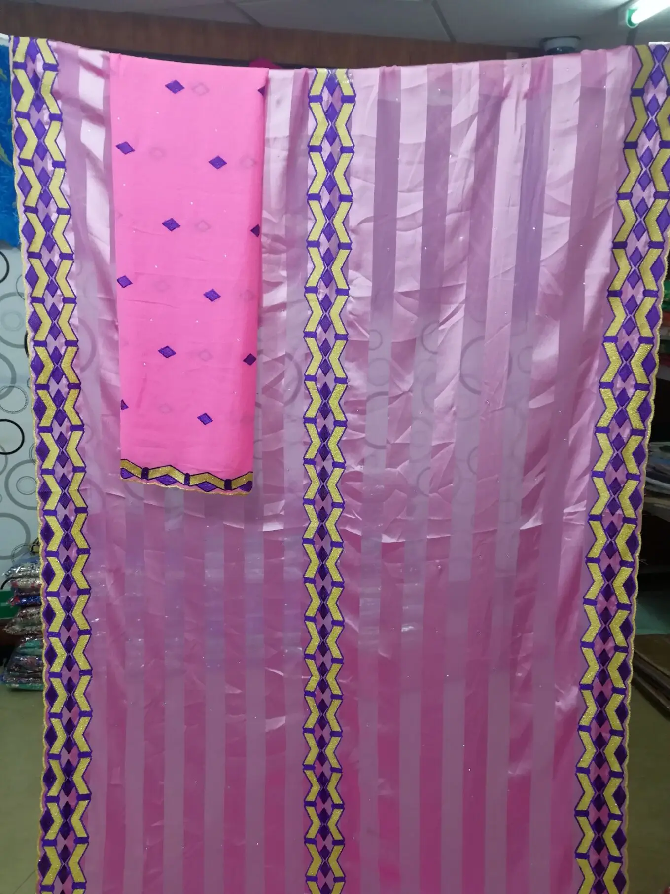 swiss voile lace in switzerland tissu dentelle strass perle silk satin fabric pink lace fabric african fabric lace 7yard ZJ-
swiss voile lace in switzerland tissu dentelle strass perle silk satin fabric pink lace fabric african fabric lace 7yard ZJ-