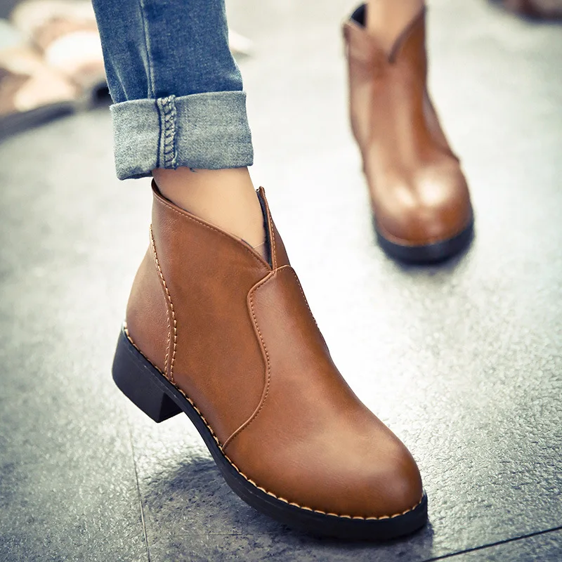 New Autumn Winter Low-heeled Leather Pointed Toe Woman Boots Women Martin Boots Zapatos De Mujer Plush Ankle Boots
New Autumn Winter Low-heeled Leather Pointed Toe Woman Boots Women Martin Boots Zapatos De Mujer Plush Ankle Boots