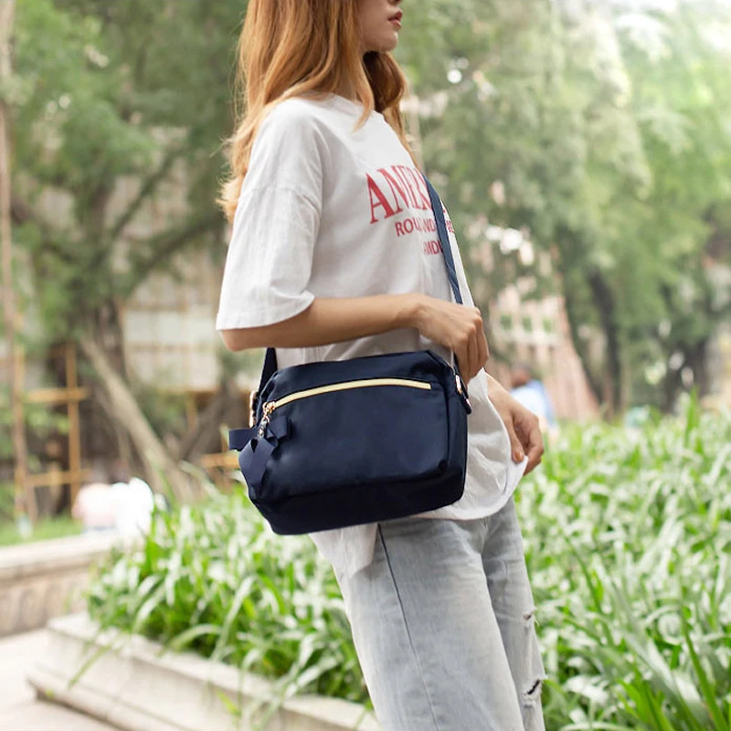 YIFANGZHE 2019 Women Crossbody bag small ,Premium Oxford messenger woman bags light weight to carry for small stuff
YIFANGZHE 2019 Women Crossbody bag small ,Premium Oxford messenger woman bags light weight to carry for small stuff