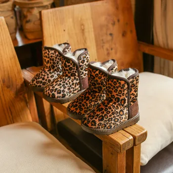 2020 winter children's snow boots boys and girls Leopard Print fashion boots large children plus cotton casual shoes
2020 winter children's snow boots boys and girls Leopard Print fashion boots large children plus cotton casual shoes
