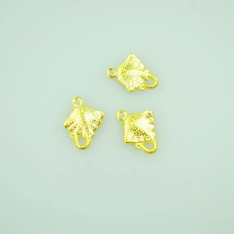 25pcs/lot Fashion gold color Alloy manta ray Charms Fit Pendants & Necklace Jewelry Findings DIY Handcraft 4101A
25pcs/lot Fashion gold color Alloy manta ray Charms Fit Pendants & Necklace Jewelry Findings DIY Handcraft 4101A