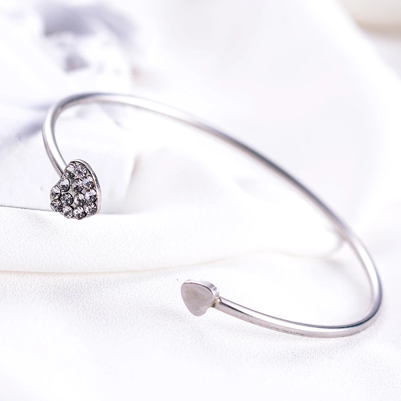 SUKI Pulseira Adjustable Clear Crystal Double Heart Love Opening Nail Cuff Bracelet Bangle Women Jewelry Valentine's Gift
SUKI Pulseira Adjustable Clear Crystal Double Heart Love Opening Nail Cuff Bracelet Bangle Women Jewelry Valentine's Gift