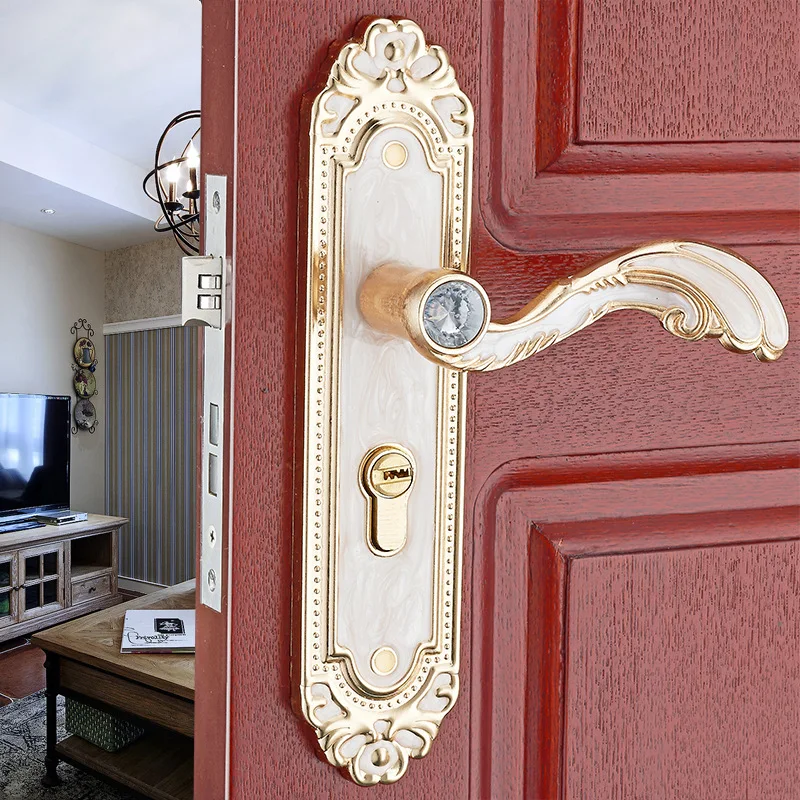 European amber white handle bedroom door lock mechanical integrated molding indoor wooden door lock
European amber white handle bedroom door lock mechanical integrated molding indoor wooden door lock