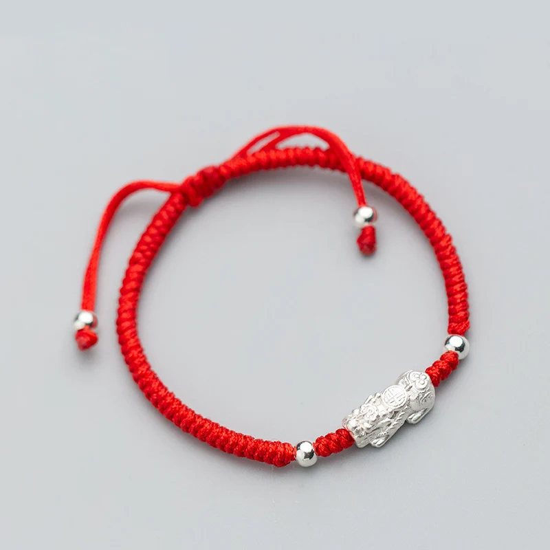 La MaxZa 925 Sterling Silver Fashion Lucky Animal Brave Troops Charm Bracelets Red Line Thread String Rope Bracelets For Women
La MaxZa 925 Sterling Silver Fashion Lucky Animal Brave Troops Charm Bracelets Red Line Thread String Rope Bracelets For Women