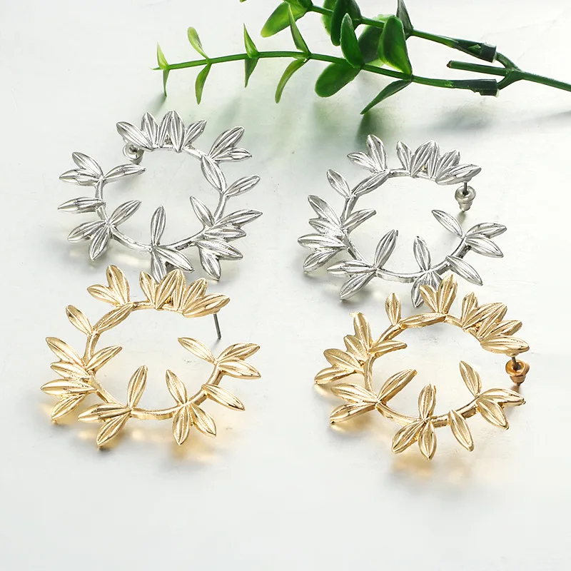 Fashion Exaggerated Vine Leaf Earrings for Women Boho Jewelry Personality Simple Alloy Earrings Round Earrings Brinco O5E770
Fashion Exaggerated Vine Leaf Earrings for Women Boho Jewelry Personality Simple Alloy Earrings Round Earrings Brinco O5E770